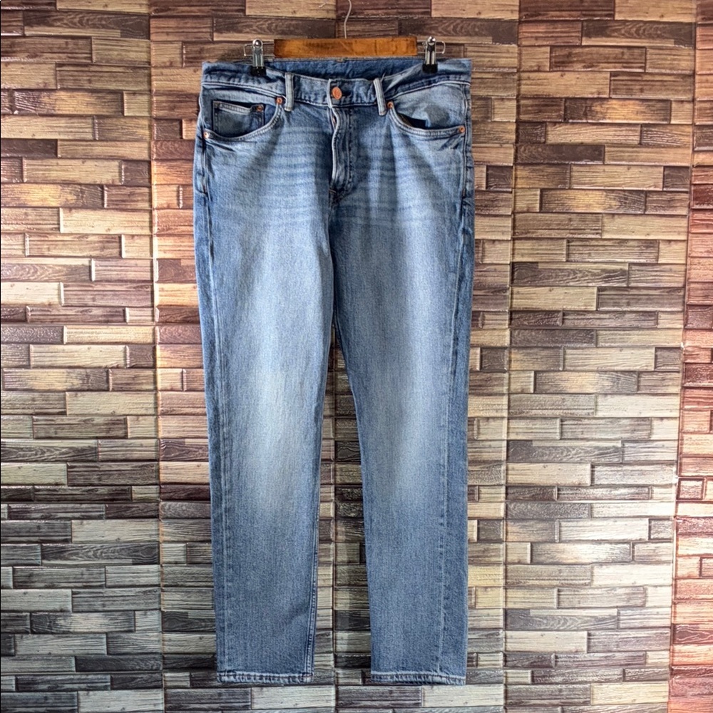 EUC H&M Light Blue Slim Straight Jeans 34x32